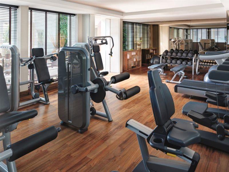 Oasia Resort Sentosa By Far East Hospitality Singapore Buitenkant foto The gym at the Mandarin Oriental, Munich