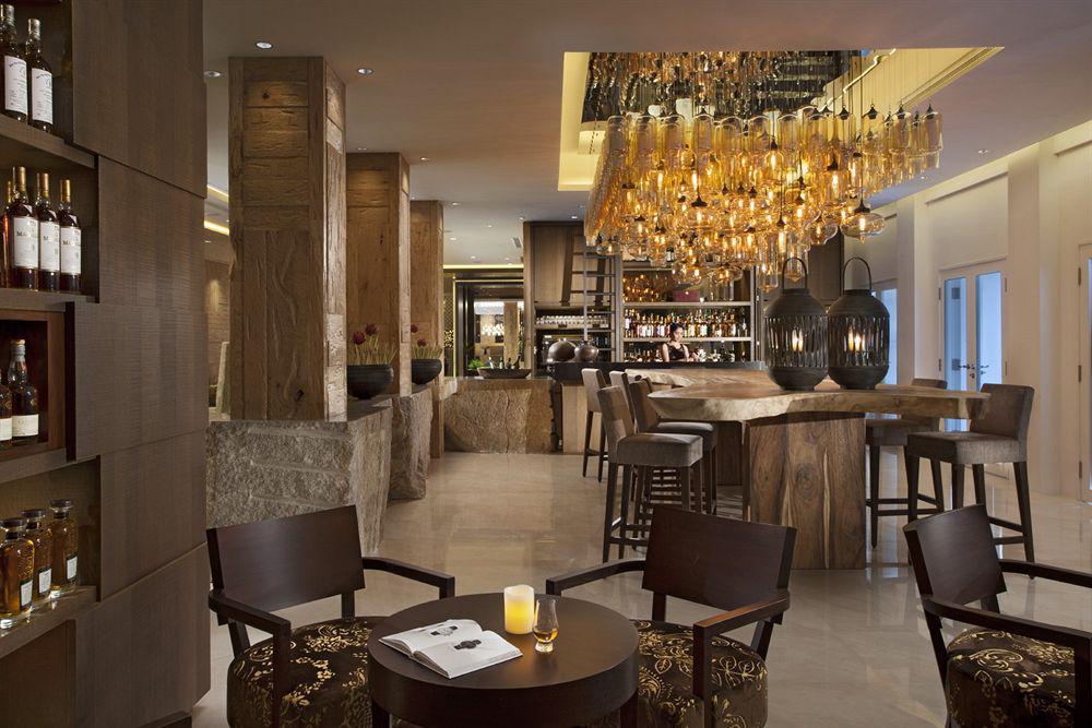 Oasia Resort Sentosa By Far East Hospitality Singapore Restaurant foto The bar at the hotel